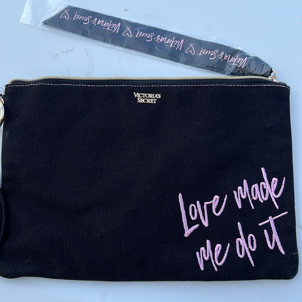 NIB 2 piece Victoria’s Secret clutch and coin or key chain - Picture 2 of 5